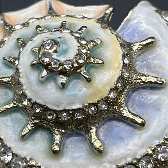 Nautilus shell enamel and rhinestone trinket box 2 x. 2.5 inches beachy colors - Picture 8 of 14